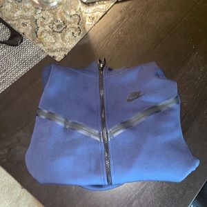 navy blue nike tech hoodie